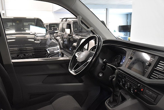 Volkswagen Transporter 9 of 17