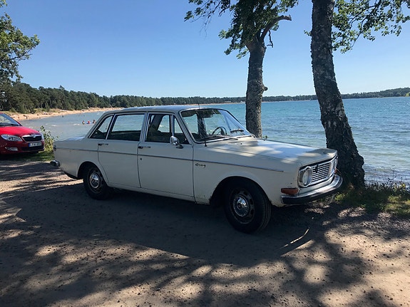 Volvo 144 3 of 18