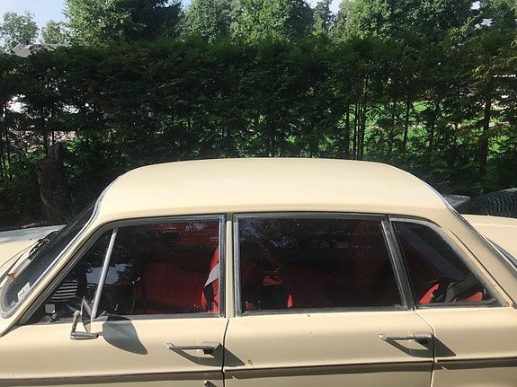 Volvo 144 7 of 18