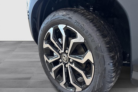 Toyota Yaris Cross 13 of 13