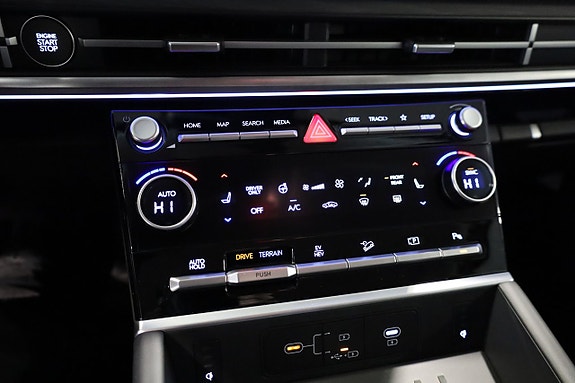 Hyundai Santa Fe 23 of 29