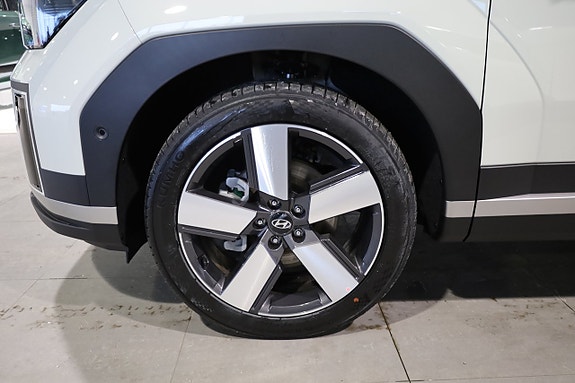 Hyundai Santa Fe 27 of 29
