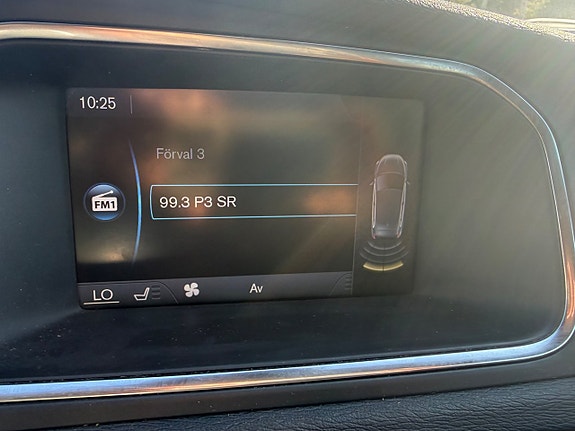 Volvo V40 9 of 22