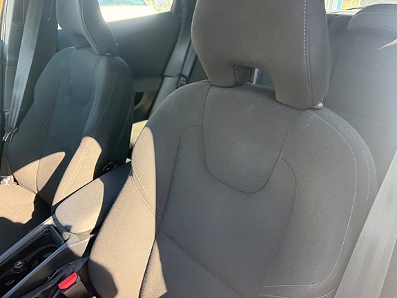 Volvo V40 10 of 22
