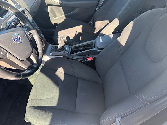 Volvo V40 13 of 22