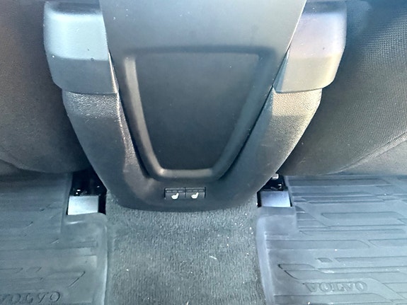 Volvo V40 17 of 22