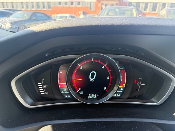 Volvo V40 18 of 22
