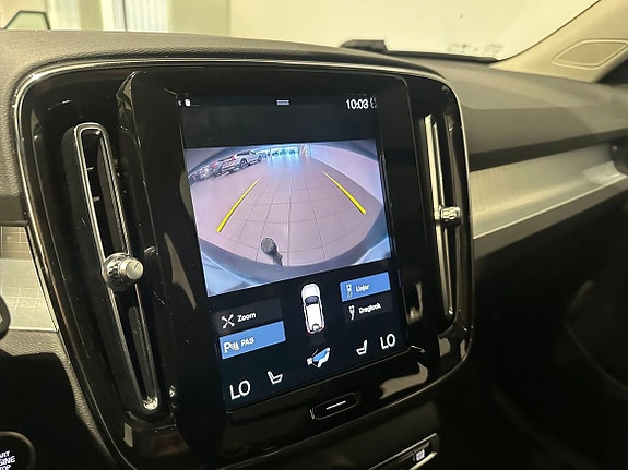 Volvo XC40 15 of 15