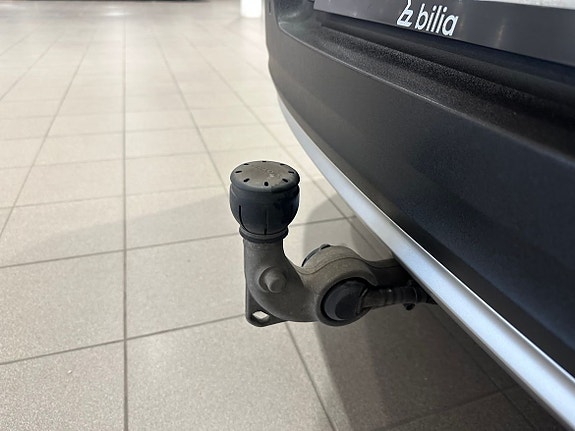 Volvo XC40 9 of 15
