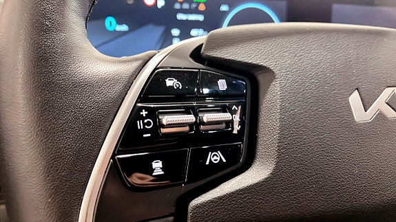Kia EV6 12 of 17