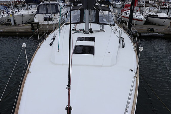 Beneteau Oceanis 38.1 Performance 14 of 24