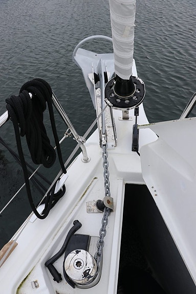 Beneteau Oceanis 38.1 Performance 11 of 24