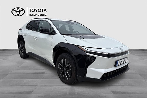 Toyota bZ4X 3 of 15