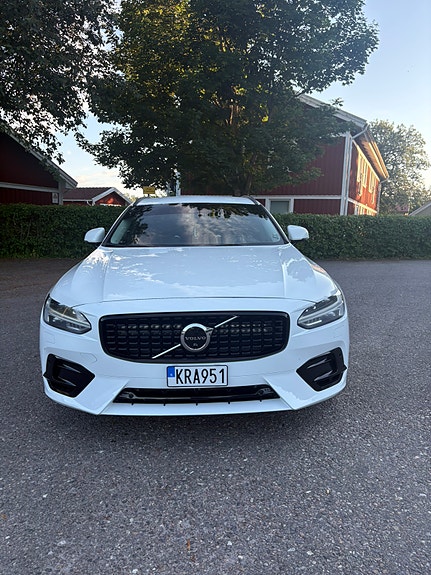 Volvo V90 2 of 11
