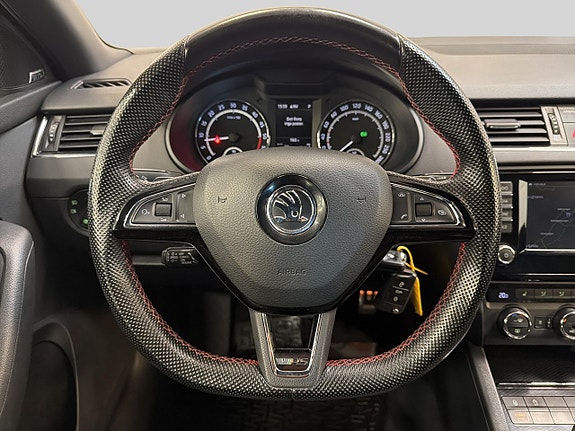 Skoda Octavia 16 of 29