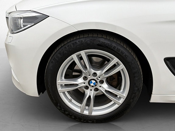 BMW 320 26 of 29