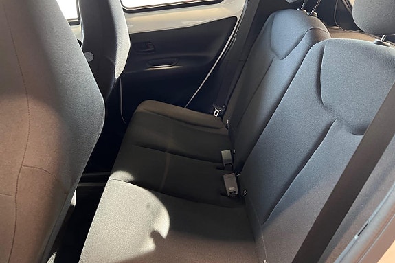 Toyota Aygo X 13 of 21