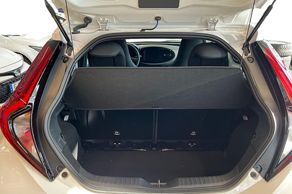 Toyota Aygo X 12 of 21