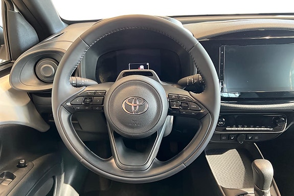 Toyota Aygo X 11 of 21