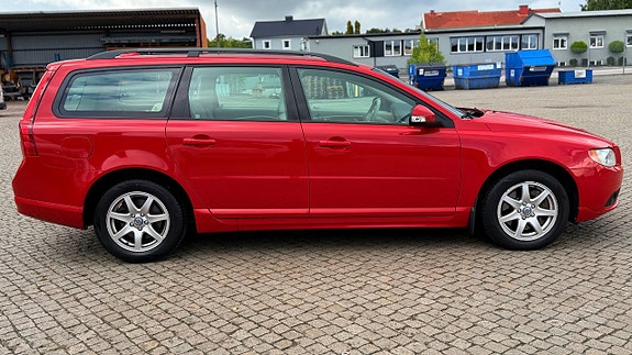 Volvo V70 4 of 20