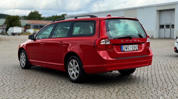 Volvo V70 7 of 20