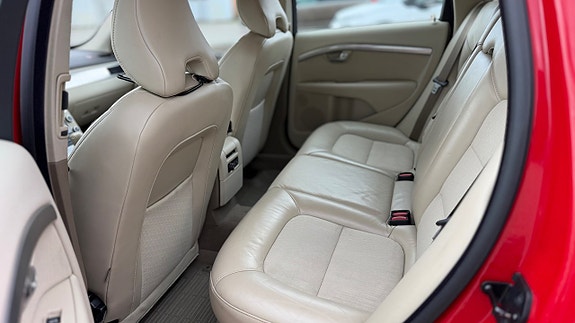 Volvo V70 15 of 20
