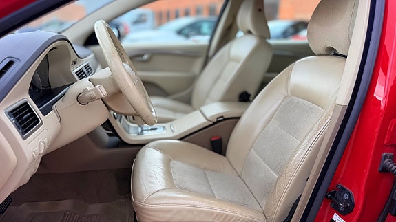 Volvo V70 11 of 20