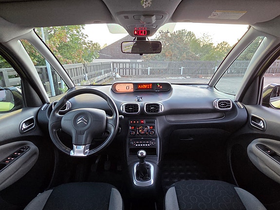 Citroen C3 Picasso 11 of 15