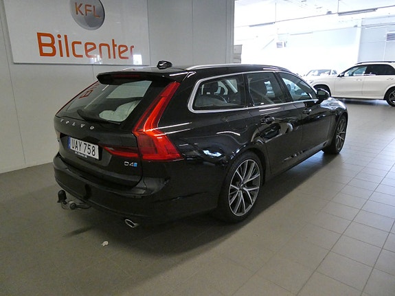 Volvo V90 3 of 20