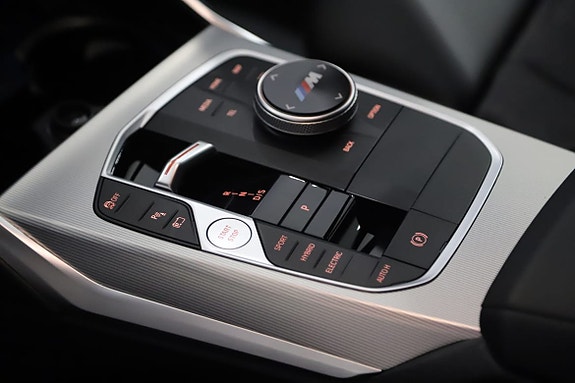 BMW 330e 11 of 14