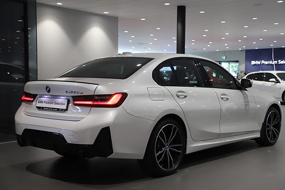 BMW 330e 7 of 14