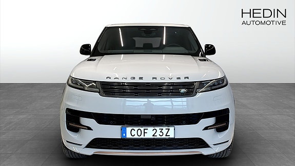 Land Rover Range Rover Sport 8 of 13