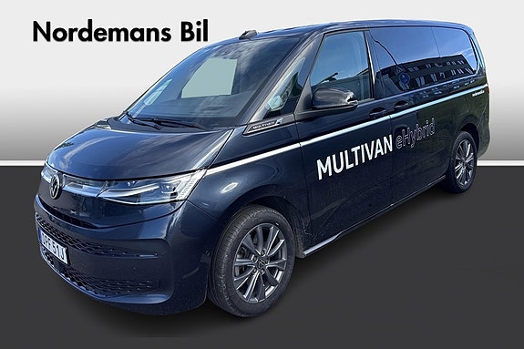 Volkswagen Multivan 2 of 9