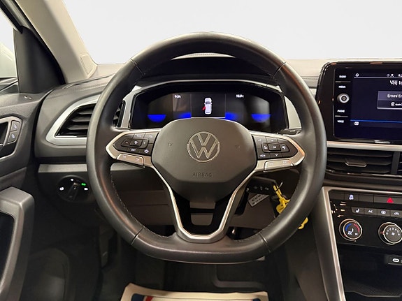 Volkswagen T-Roc 12 of 15