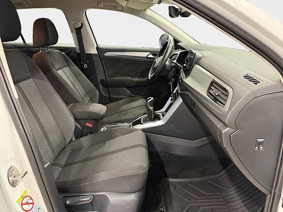Volkswagen T-Roc 15 of 15