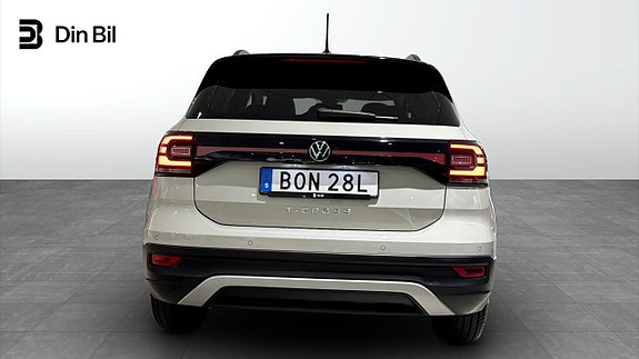 Volkswagen T-Cross 5 of 21
