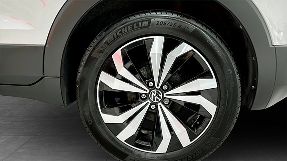 Volkswagen T-Cross 6 of 21