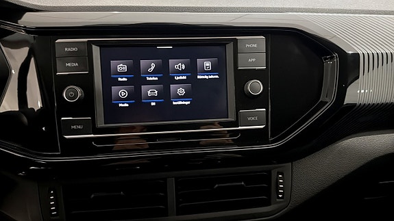 Volkswagen T-Cross 9 of 21