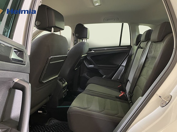 Volkswagen Tiguan 13 of 16
