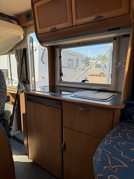 Hymer Eriba B574 9 of 13