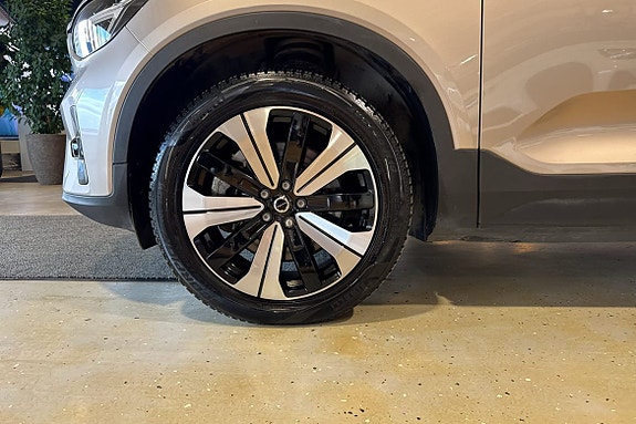 Volvo XC40 24 of 28