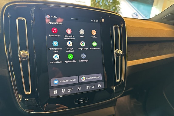 Volvo XC40 13 of 28