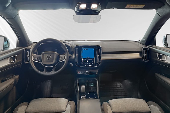 Volvo XC40 9 of 28