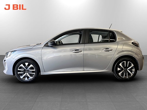 Peugeot 208 18 of 23