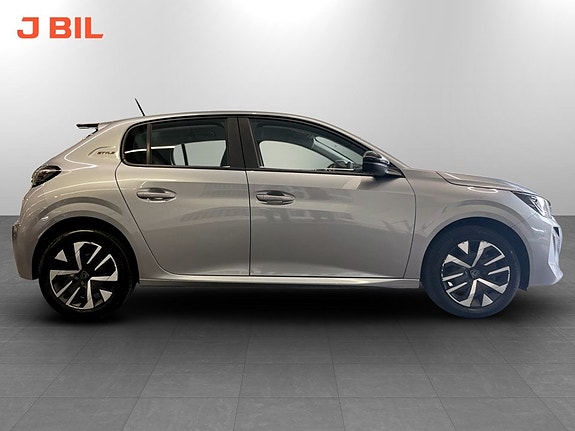 Peugeot 208 19 of 23