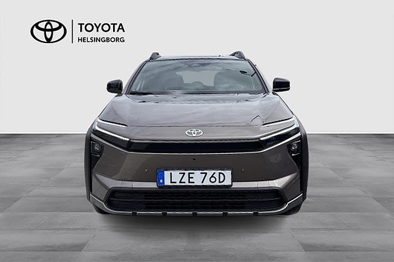 Toyota bZ4X Touring 2 of 12