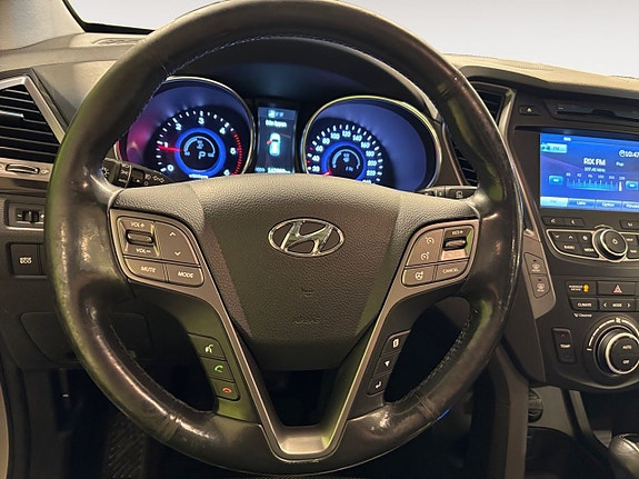 Hyundai Santa Fe 14 of 25