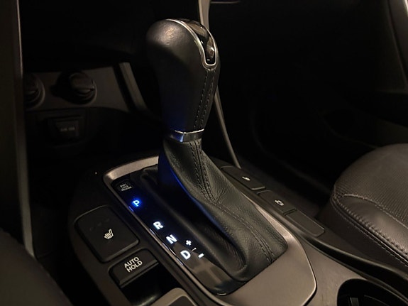 Hyundai Santa Fe 12 of 25