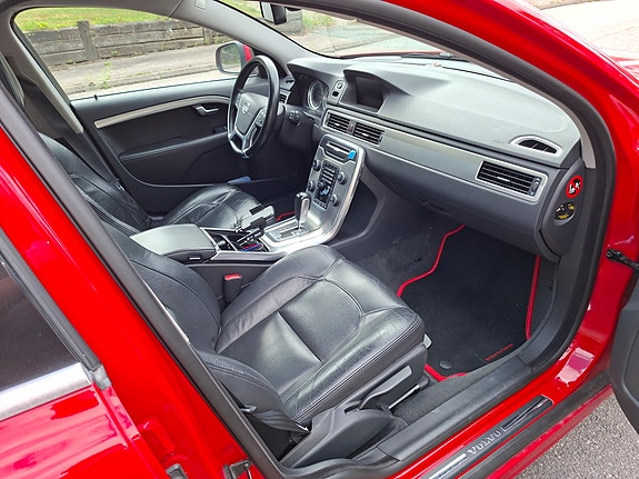 Volvo V70 4 of 10