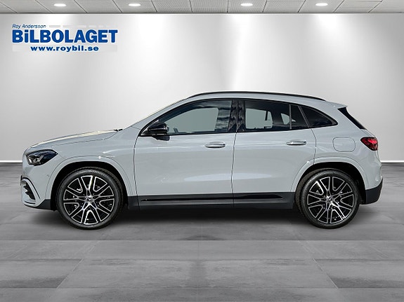 Mercedes-Benz GLA250 e 2 of 9